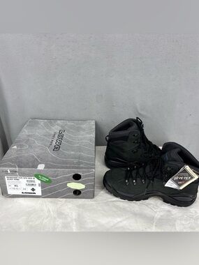 Lowa Renegade EVO GTX Mid W in Black and Dark Gray